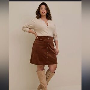 Torrid mini corduroy skirt size 1(14-16)